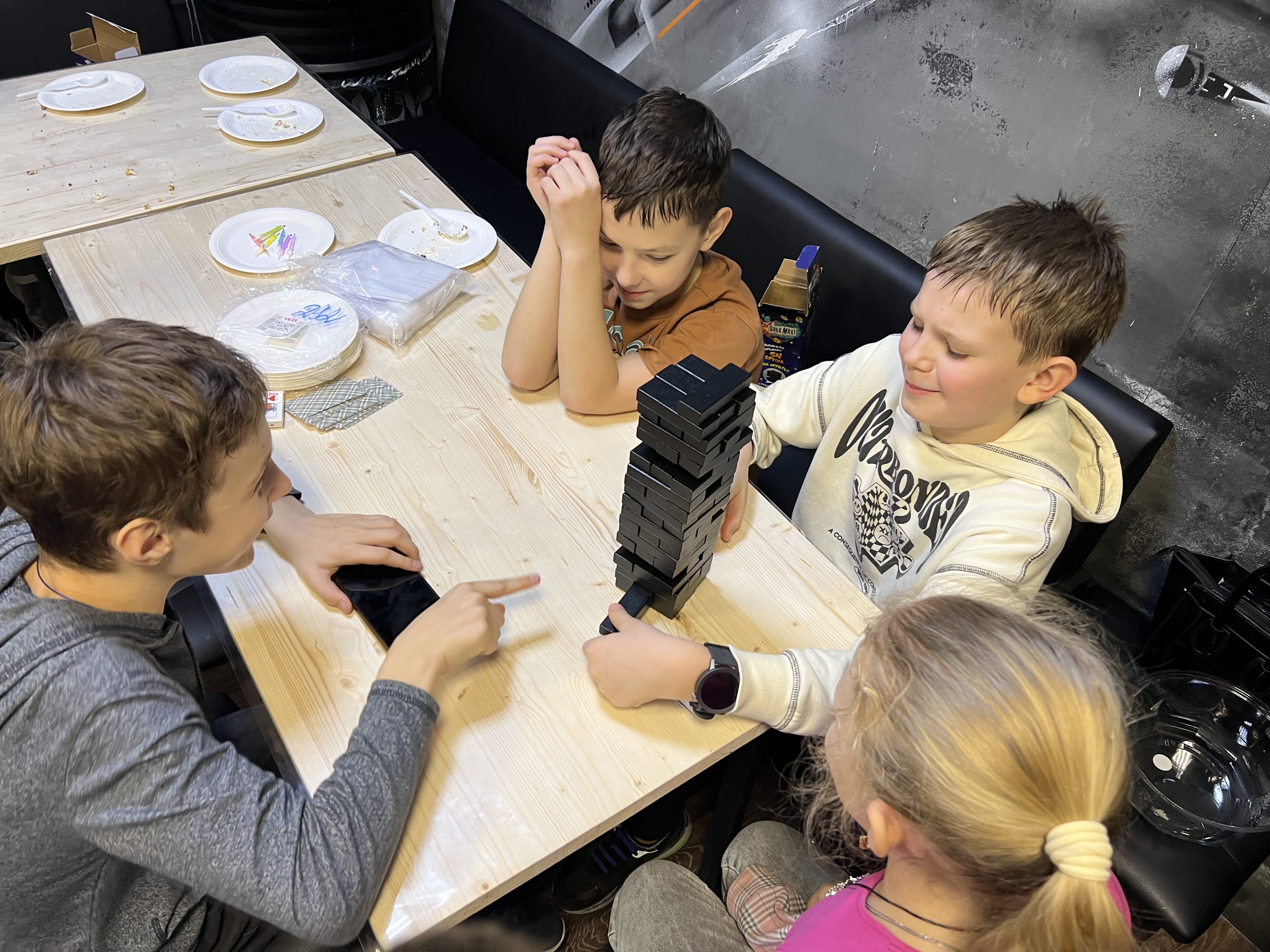 Лазертаг для детей на день рождения в Воронеже - Кибер